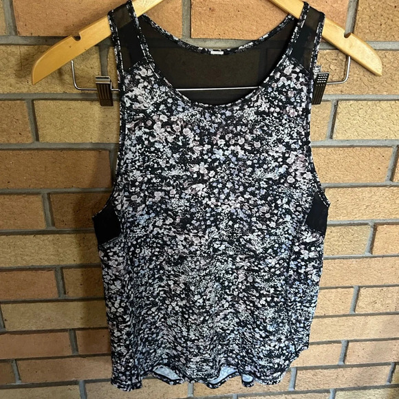 lululemon athletica Tops - Lululemon Sculpt Racerback Tank II Black Mesh Floral Print Top Size 8